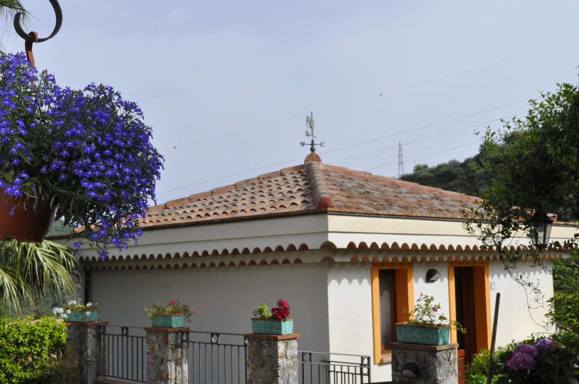 Borgo San Francesco Hotel Gioiosa Marea Quarto foto