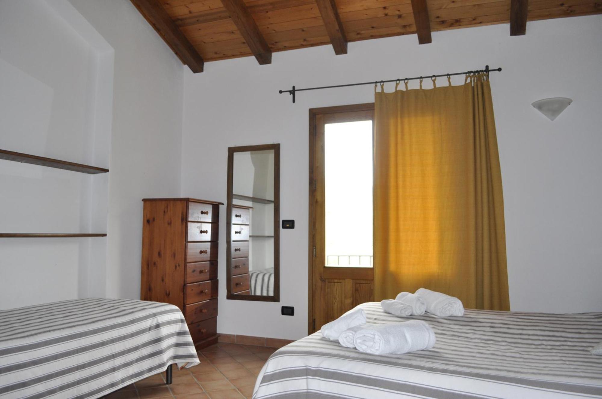 Borgo San Francesco Hotel Gioiosa Marea Quarto foto